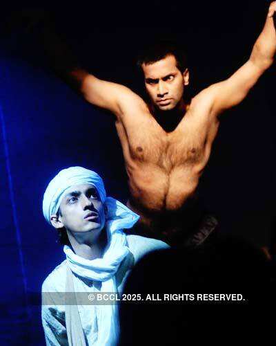 Mahesh Duttani 's play