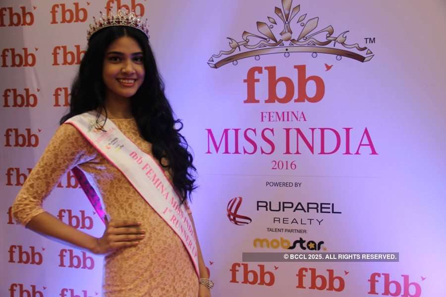 Miss India Kolkata 2016 winners at fbb store