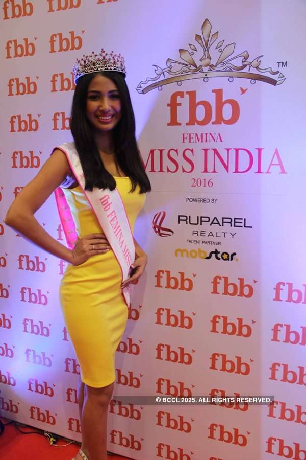 Miss India Kolkata 2016 winners at fbb store