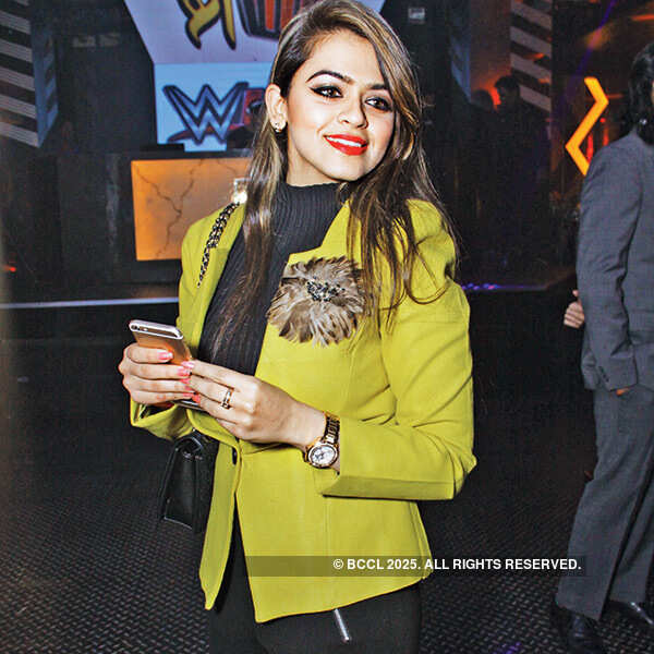 Prive&eacute;: Launch