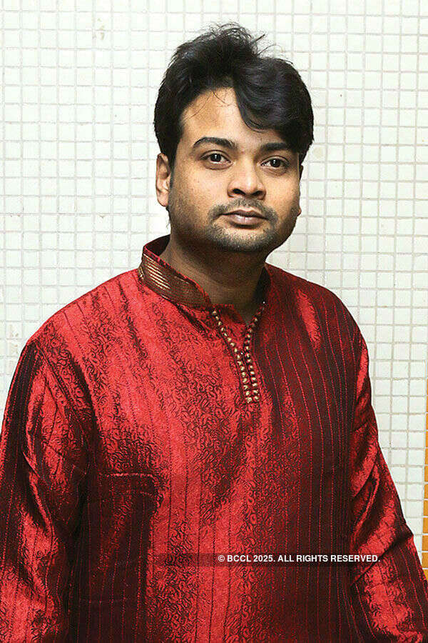 Mahaniyaka : First look