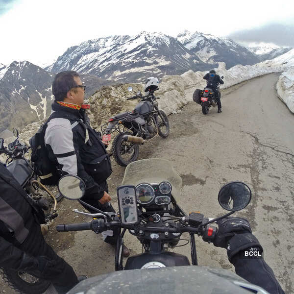 Conquering Himalayas on Royal Enfield Himalayan