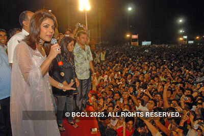 Priyanka Chopra, Harman Baweja