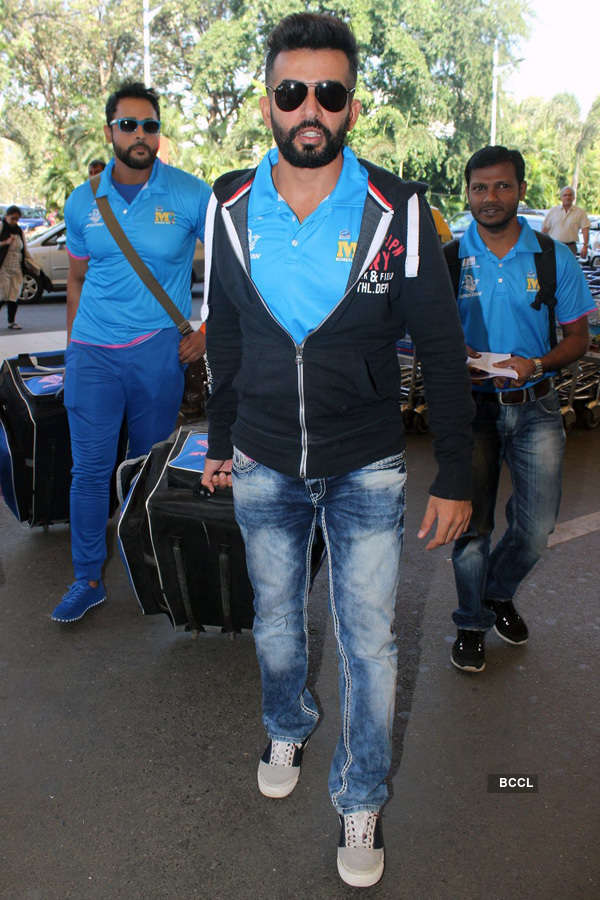 Photos of celebrities at airport