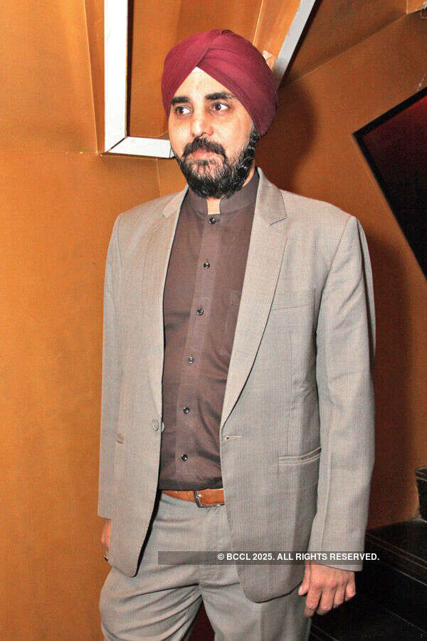 Girik Aman performs in the city