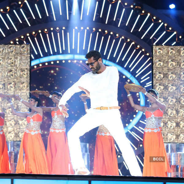 IIFA Utsavam 2016: Performances