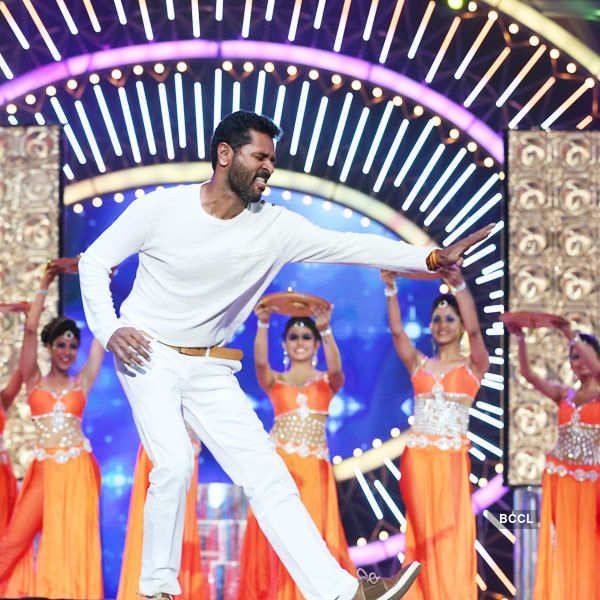 IIFA Utsavam 2016: Performances