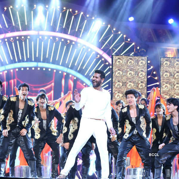 IIFA Utsavam 2016: Performances