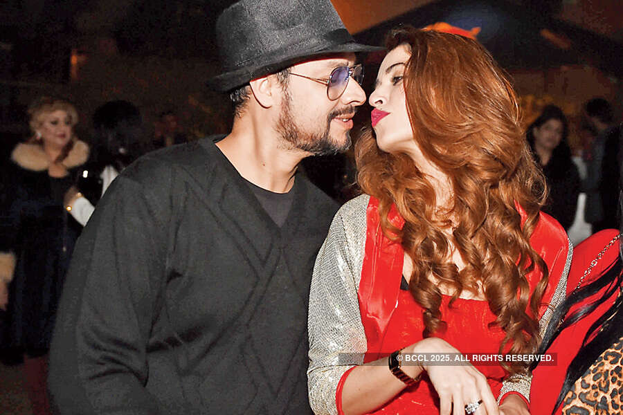 Gautam Gulati at B&rsquo;day party