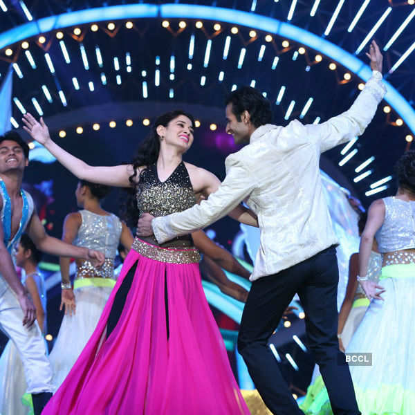 IIFA Utsavam 2016: Performances