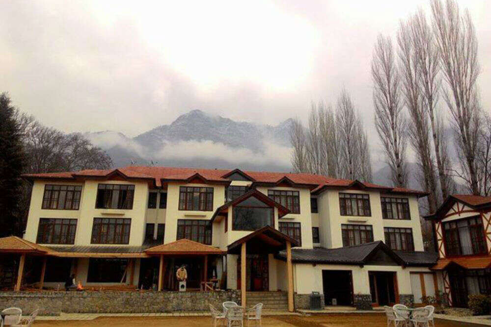 Heevan Resort