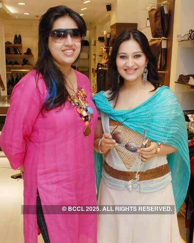 Sonam Sahu, Sanya Mulani