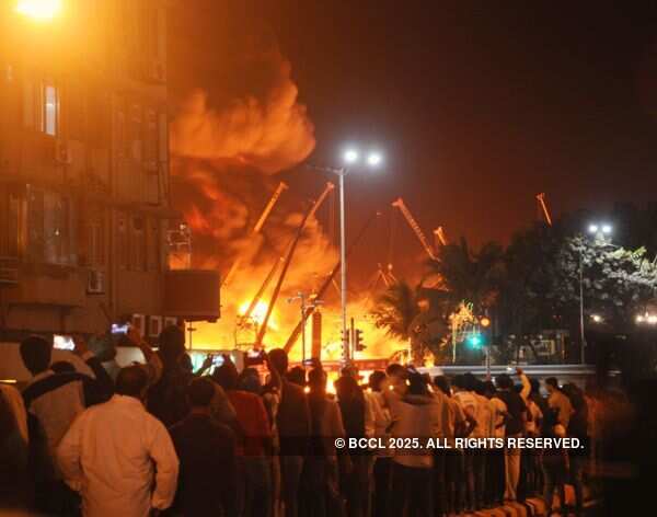 Fire breaks out during 'Make in India' event