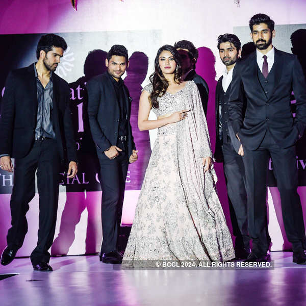 Celebs walk the ramp for cause