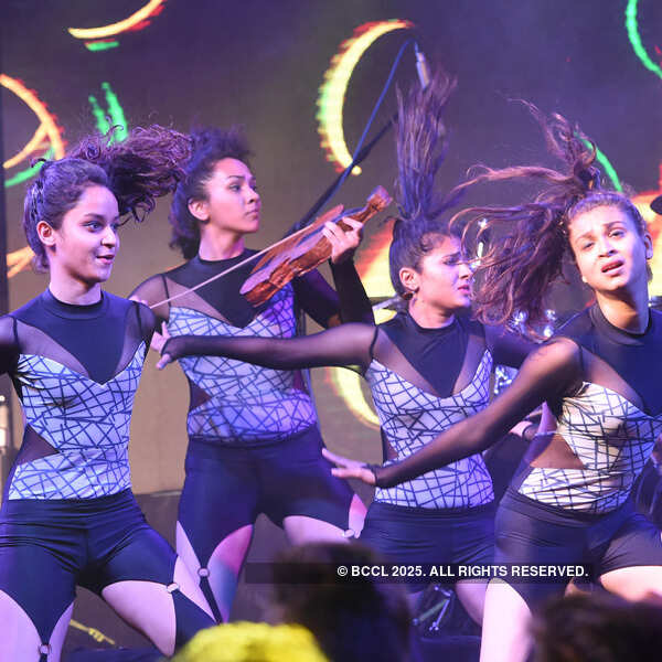 Neeti, Shakti perform at Miranda House
