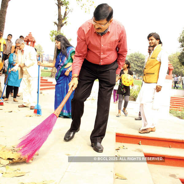 Clean Monument event