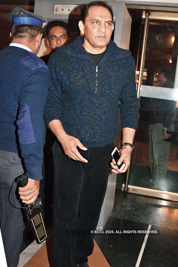 Pernia performs in the city