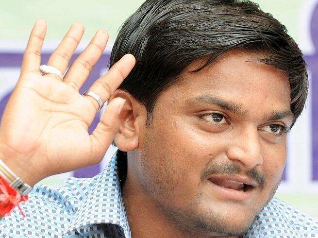 Gujarat leader breaks ice with Hardik, holds talks