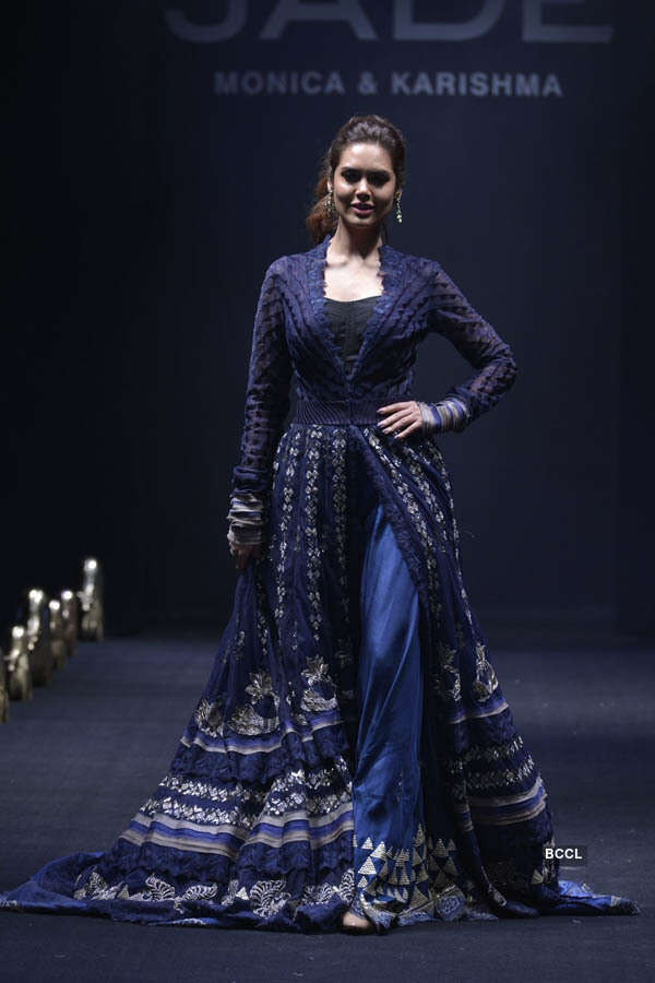 Esha Gupta walks in Jade