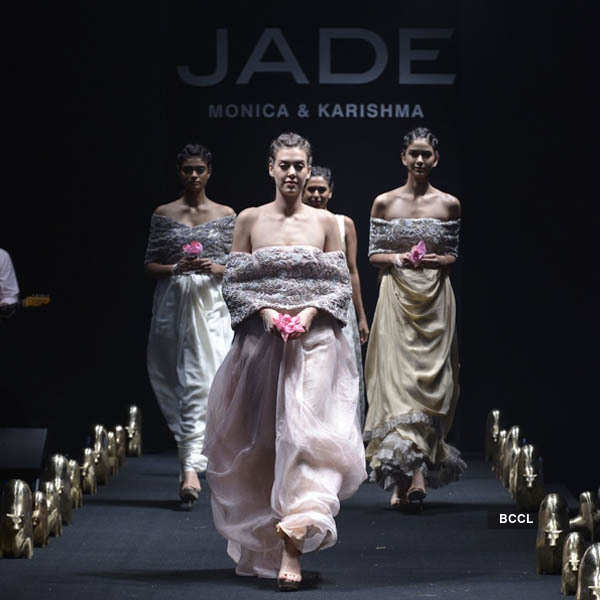 Esha Gupta walks in Jade