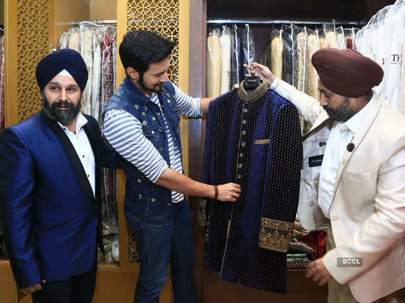 V-Day celebrations at Thukral's Clinic