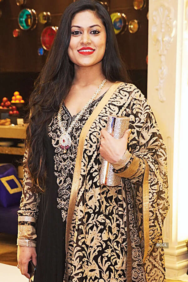 Jayesh & Sonu&rsquo;s cocktail party