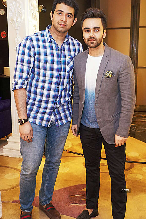 Jayesh & Sonu&rsquo;s cocktail party