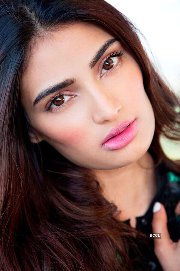 Athiya Shetty and Kriti Sanon eyeing the same role Hindi Movie News