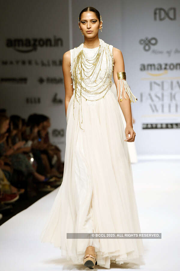 AIFW AW '16: Day 3: Sahai Ambar Pariddi