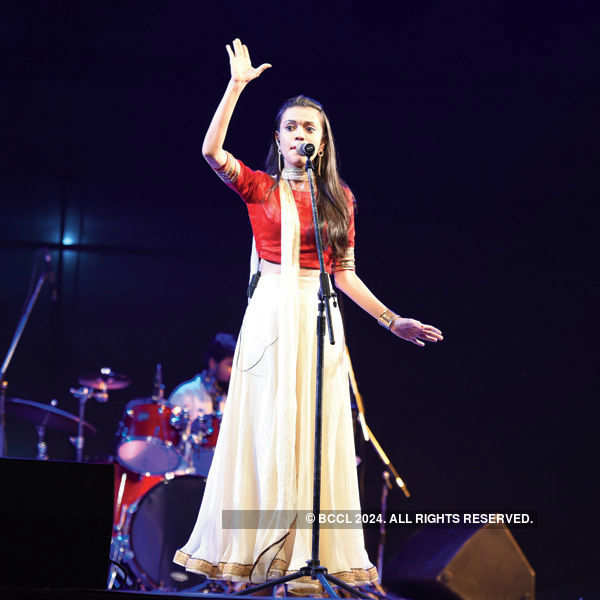 Maati Baani performs in the city