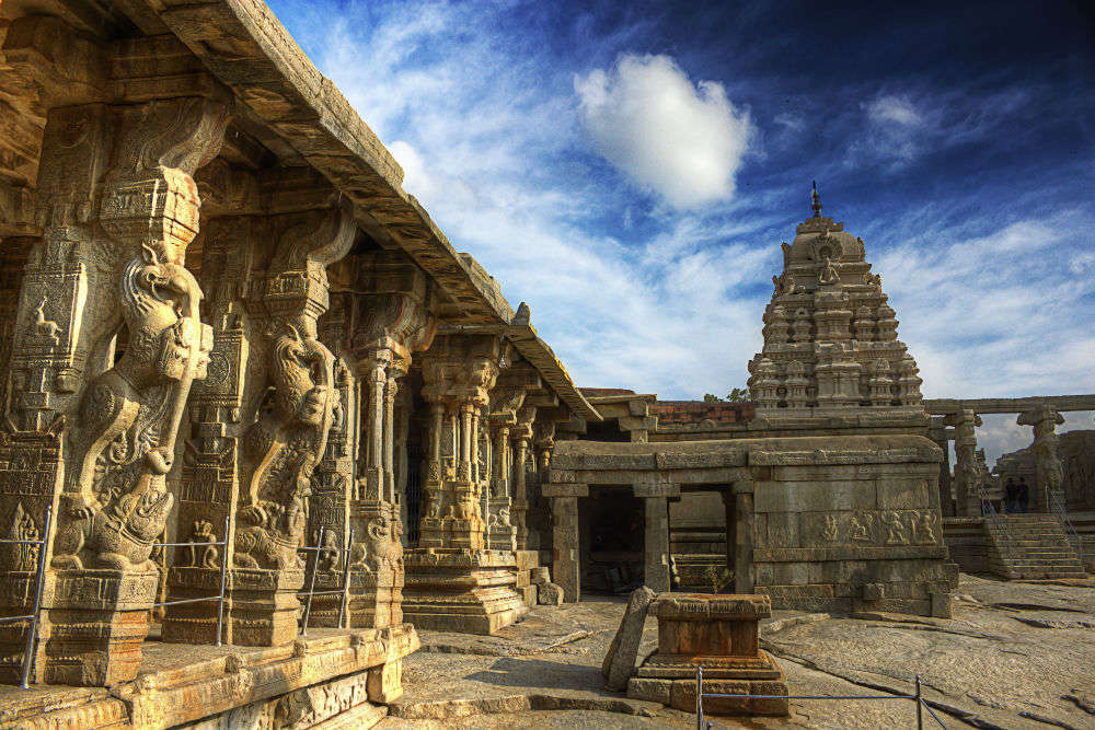 Lepakshi Temple 