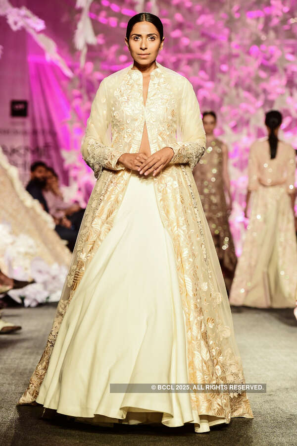 LFW '16: Manish Malhotra