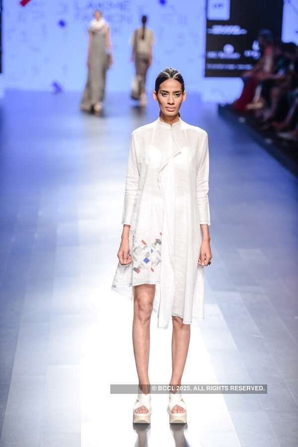 LFW '16 Day 3: Urvashi Kaur