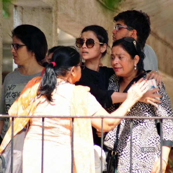 Celebs at Pratyusha Banerjee's funeral