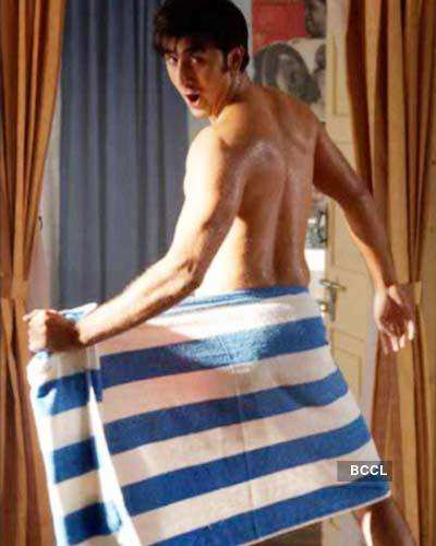 Ranbir dons lingerie after towel