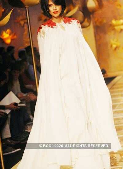 IFW '10: Finale by Rohit Bal
