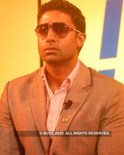 Abhi at a Idea Press meet