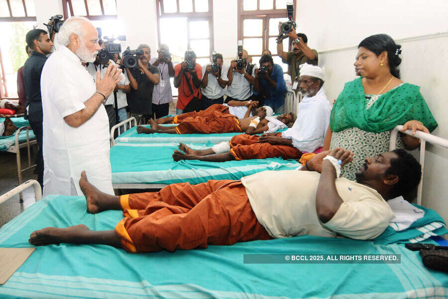 Hundreds killed in Kerala temple fire