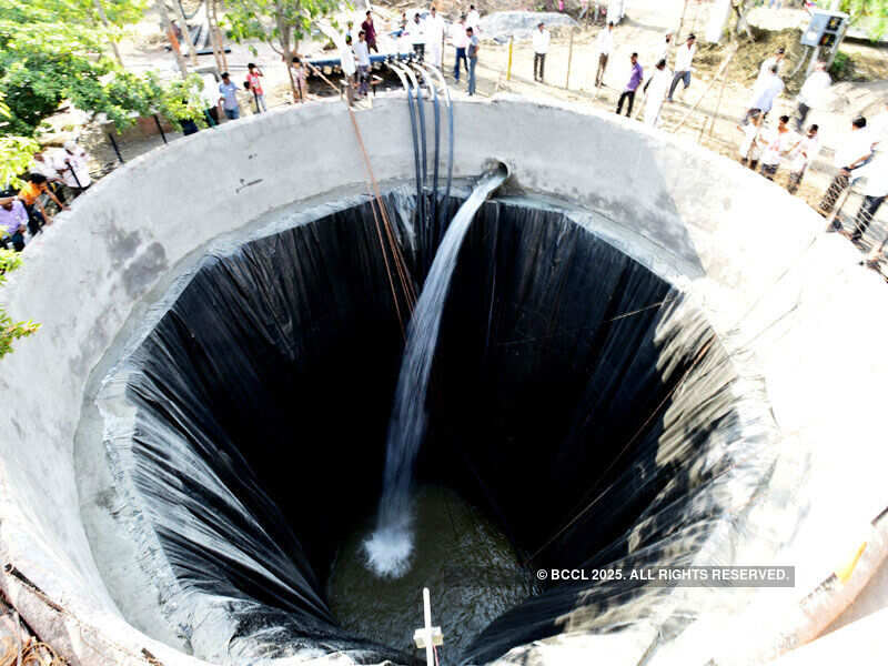 'Water train' reaches Latur, people rejoice