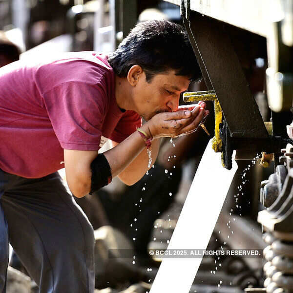 'Water train' reaches Latur, people rejoice