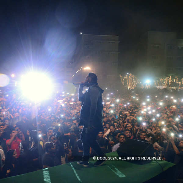 Yo Yo Honey Singh performs in the city