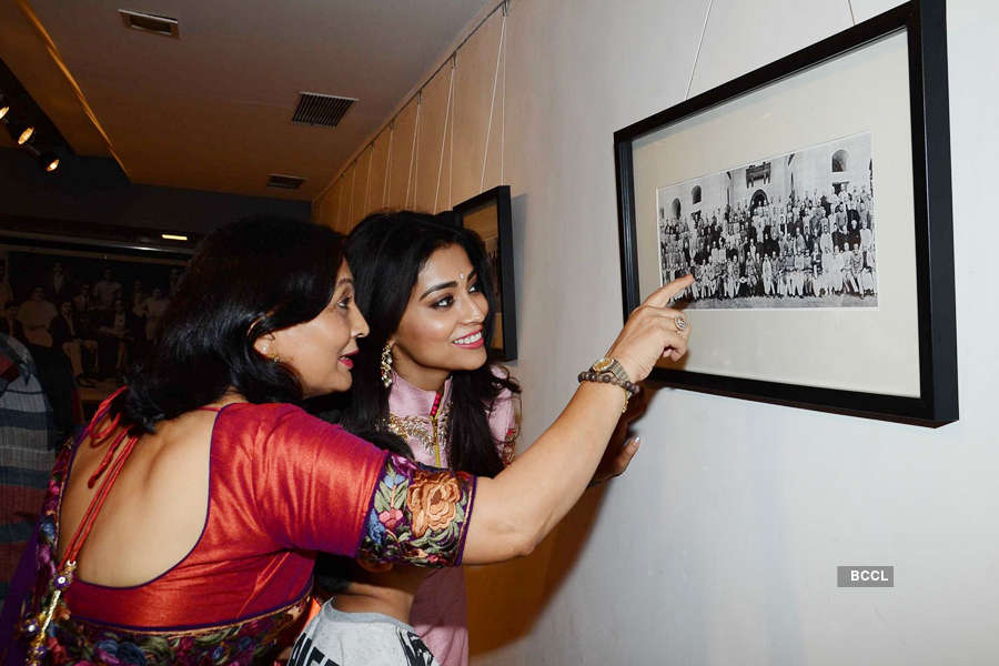 Shriya Sharan @ Art exhibition