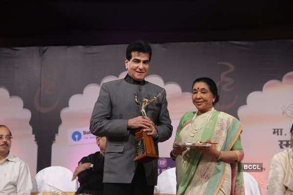 Master Dinanath Mangeshkar Awards '16