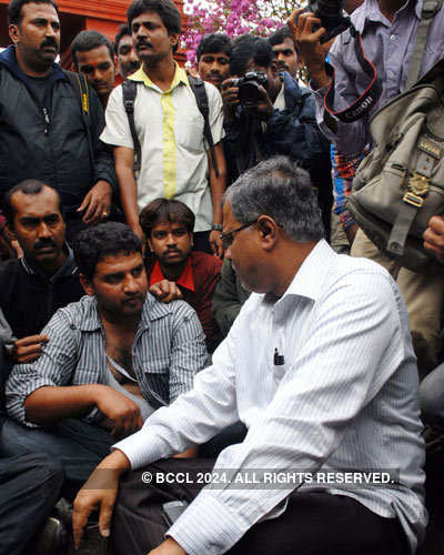 Journalist assaulted by HC advocates