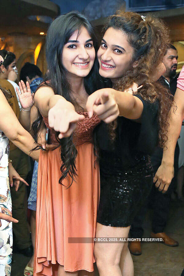 Cafe Oh My God: Launch