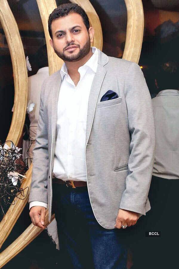 Cafe Oh My God: Launch