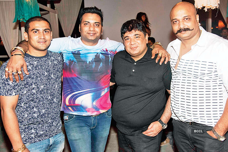 Kapil Mutha&rsquo;s b&rsquo;day party