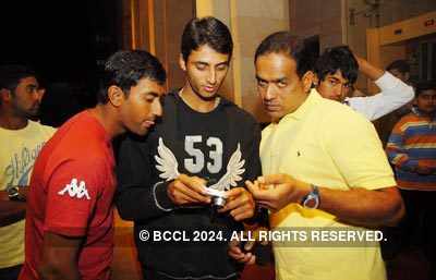 Rahul Dravid with the team