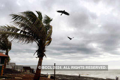 Cyclone Phyan spares Mumbai