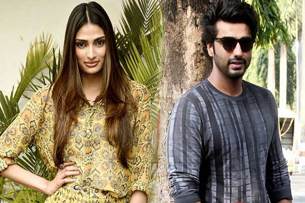 Arjun Kapoor and Athiya Shetty spotted kissing?